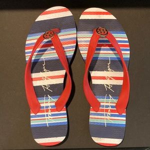 NWOT Tommy Hilfiger Flip Flips Womens size 9